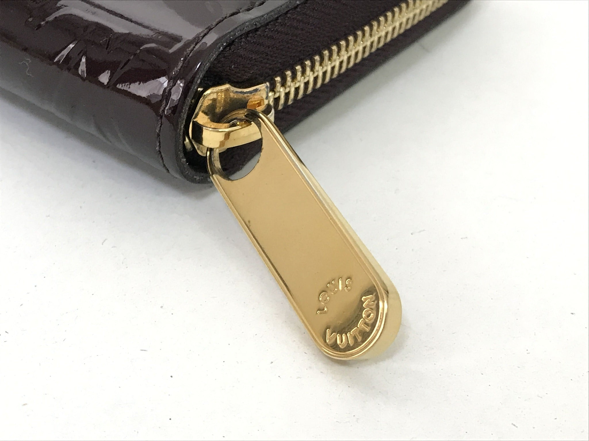 Louis Vuitton Vernis Zippy Wallet