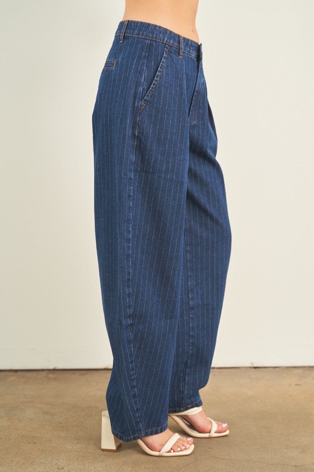 STRIPED BARREL JEANS