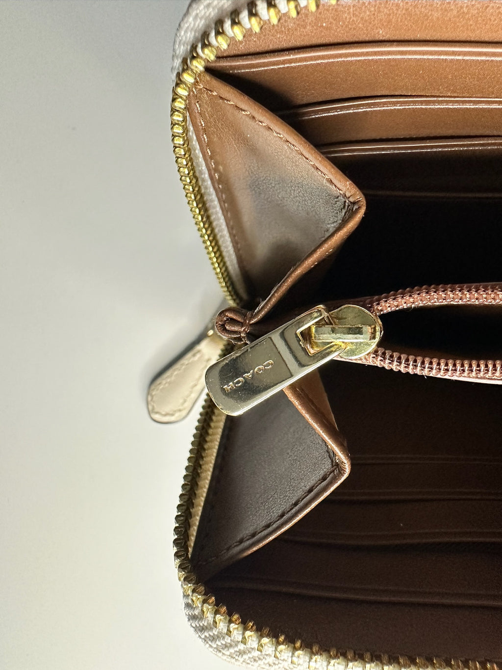 COACH Zippy Wallet